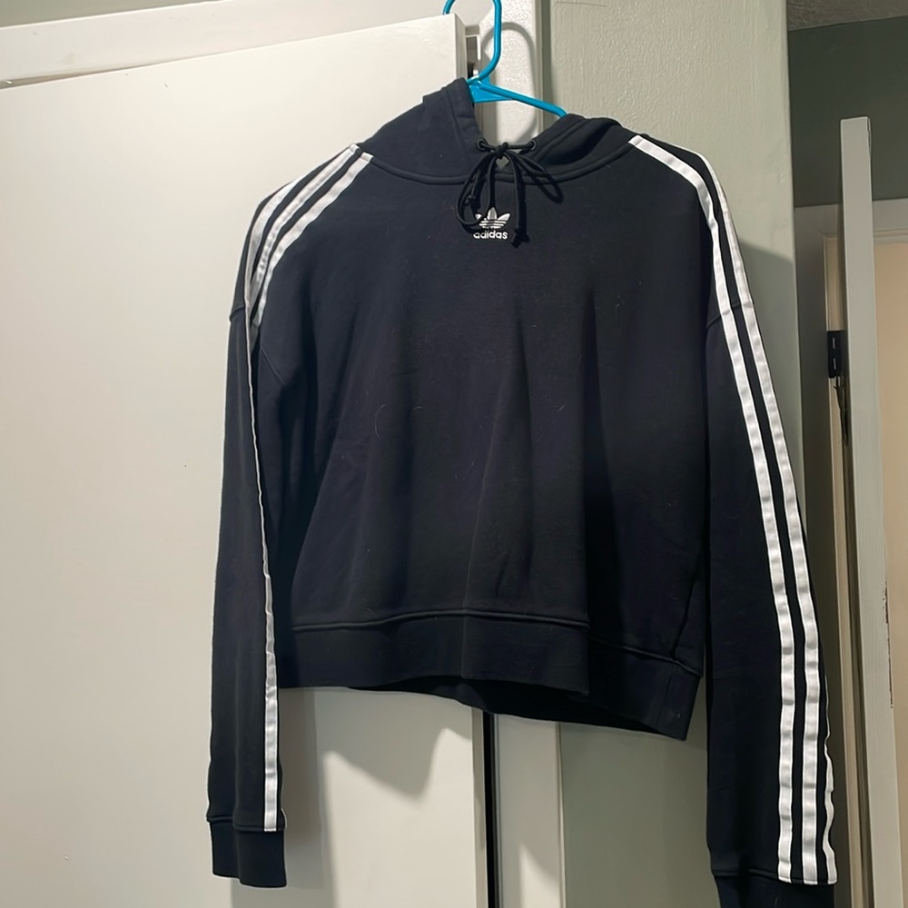 Black Adidas sweatshirt with hood